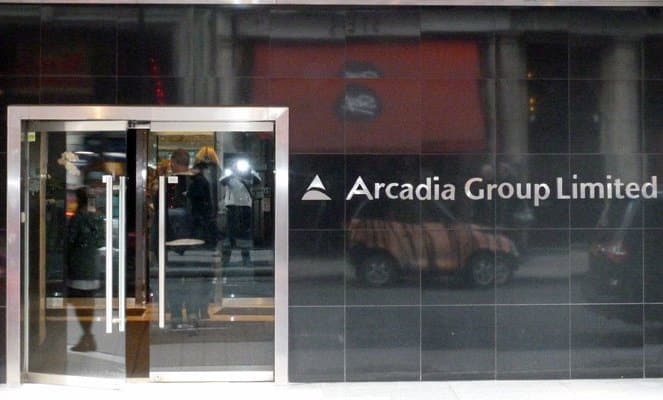 إمبراطورية التجزئة Arcadia على حافة الانهيار الاقتصادي