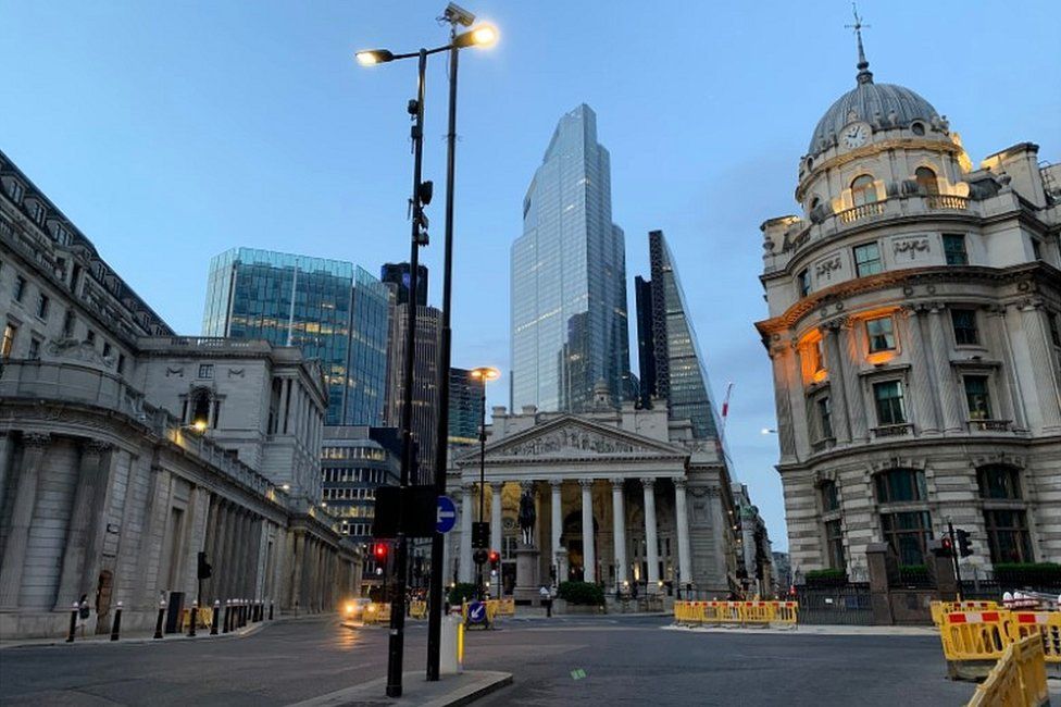 مجلس المدينة يحذر من فقدان 350 ألف وظيفة في لندن
