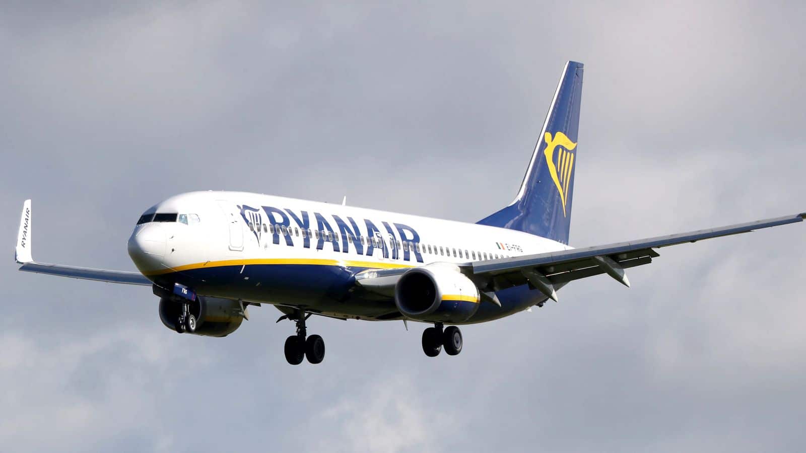 شركة الطيران Ryanair تخفض الرحلات البريطانية والأيرلندية بسبب الوباء