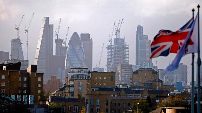 الاقتصاد البريطاني يتراجع بنسبة 2.6% في ظل القيود الجديدة