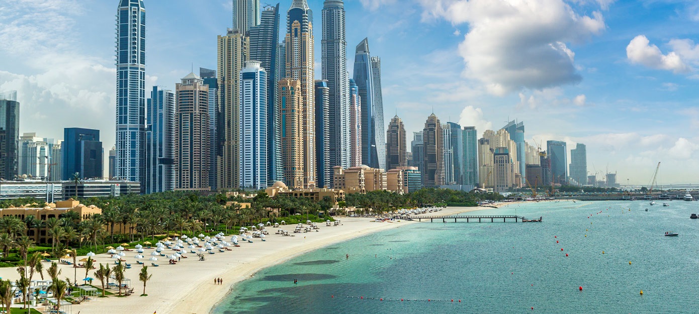 دبي تفرض إجراءات سفر صارمة على المسافرين البريطانيين