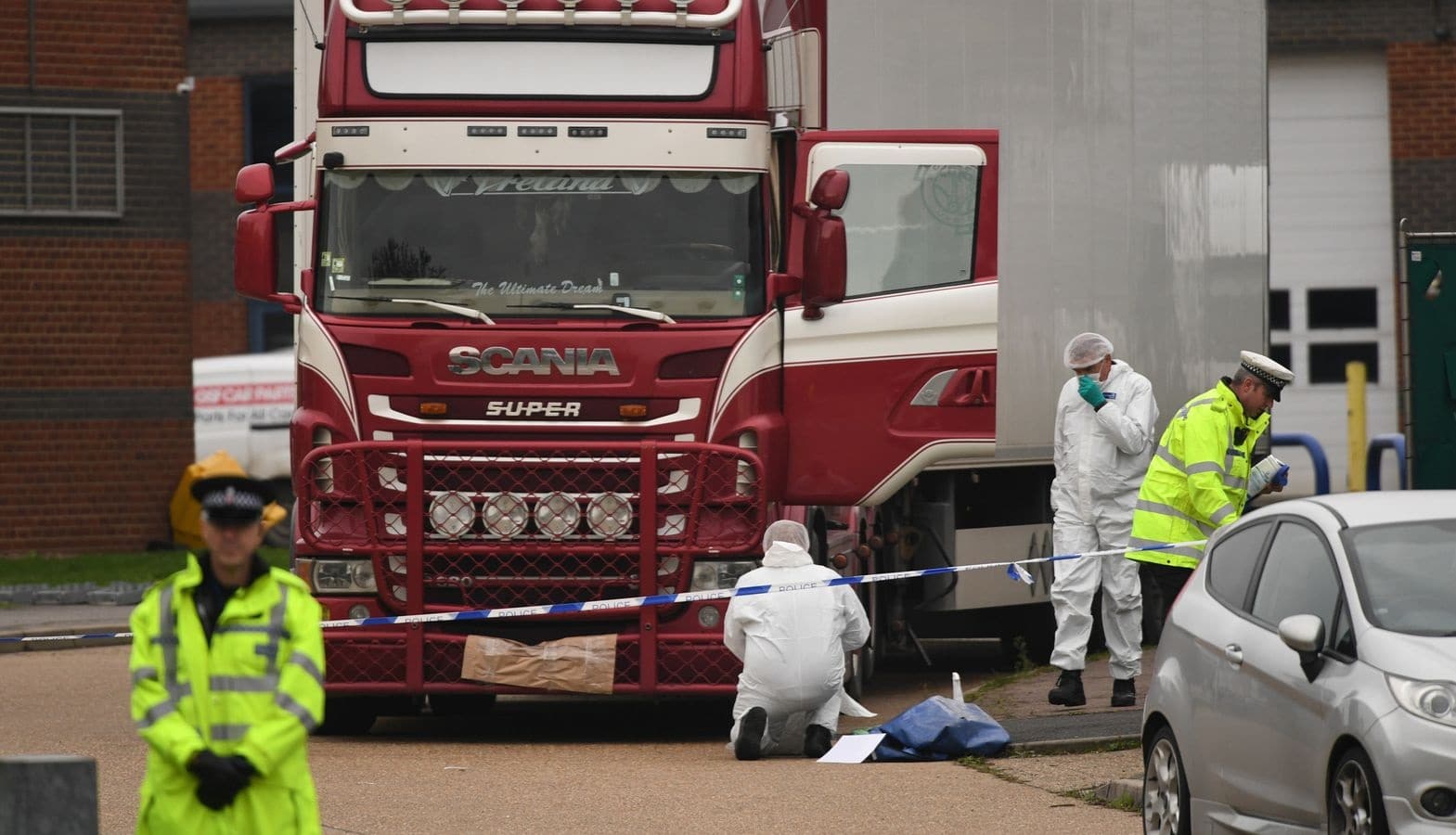 محكمة في Essex تسمع تسجيلات مهاجرين غير شرعيين ماتوا خنقاً داخل شاحنة عام 2019
