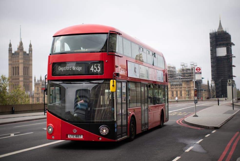 إضراب سائقو حافلات لندن هذا الأسبوع احتجاجاً على تخفيض أجورهم
