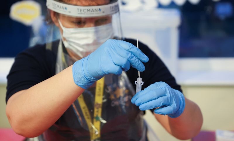 ارتفاع حالات الإصابة بكورونا في 6 مناطق بإنجلترا