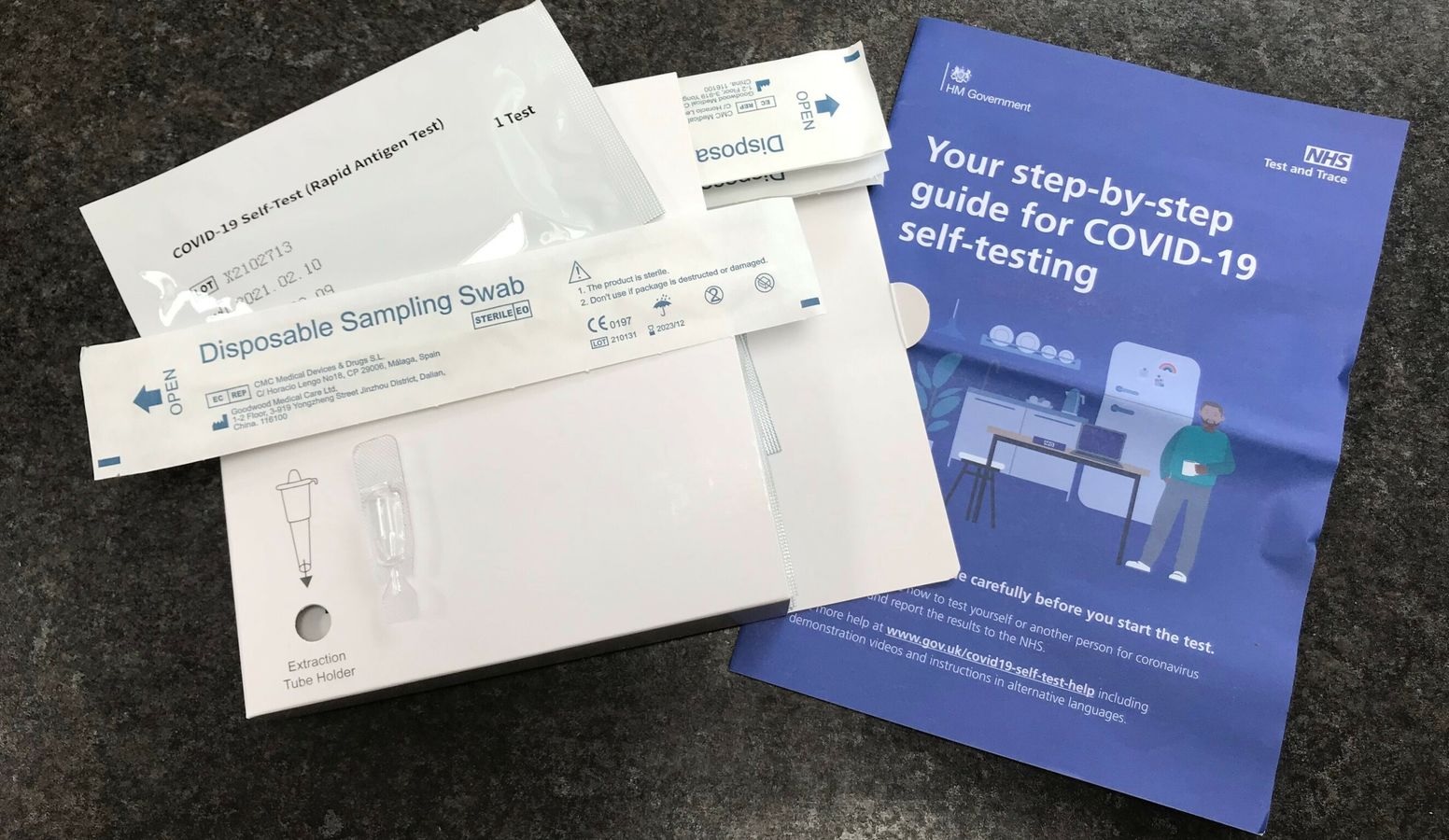 هانكوك: حوالي 50 ألف شركة ستقدم اختبارات كورونا السريعة لموظفيها