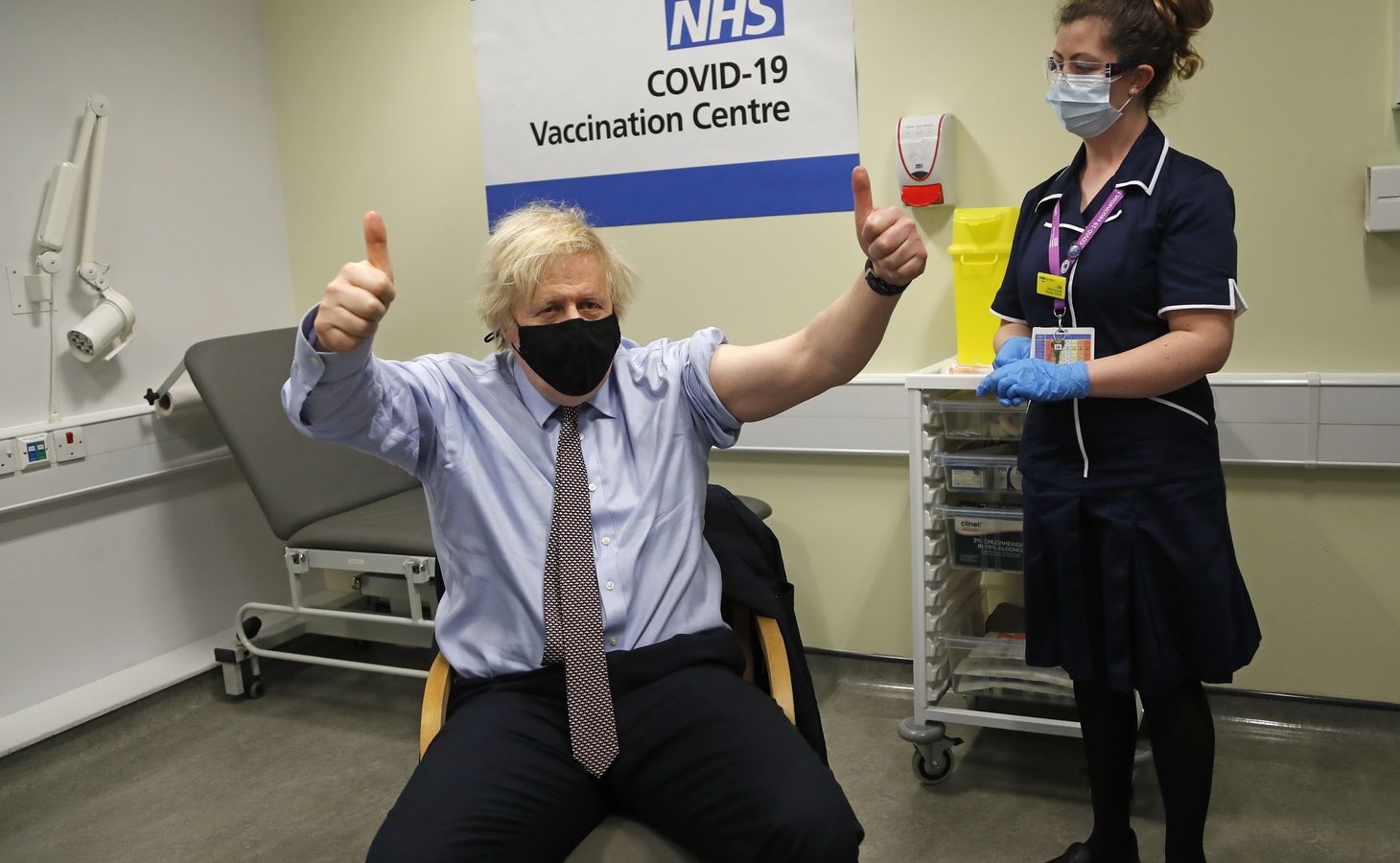 انخفاض معدل الإصابات بكورونا في 95% من المناطق المحلية في المملكة المتحدة