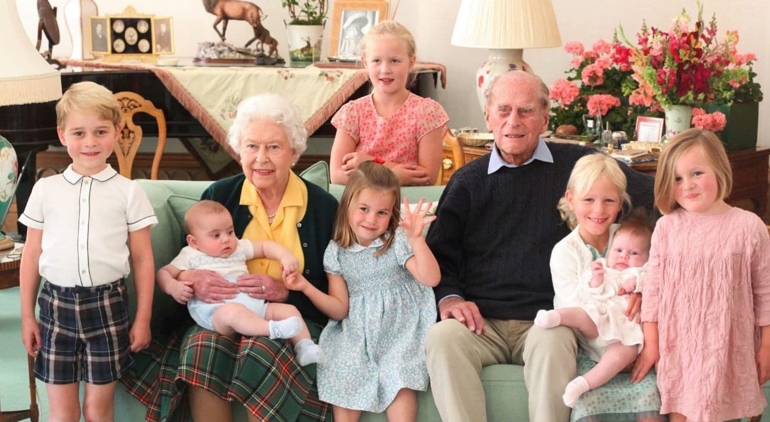 العائلة المالكة تنشر صوراً جديدة للأمير فيليب الراحل