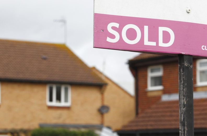 ارتفاع أسعار المنازل في بريطانيا بنحو 7000 جنيه إسترليني خلال شهر