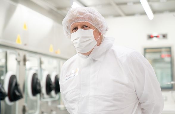 جونسون يعترف: بريطانيا كانت تفتقر لمعدات الوقاية الشخصية في بداية الوباء