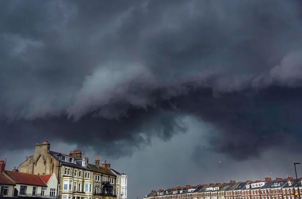 الأرصاد الجوية: الأجواء الماطرة ستسيطر على طقس المملكة المتحدة لبقية مايو