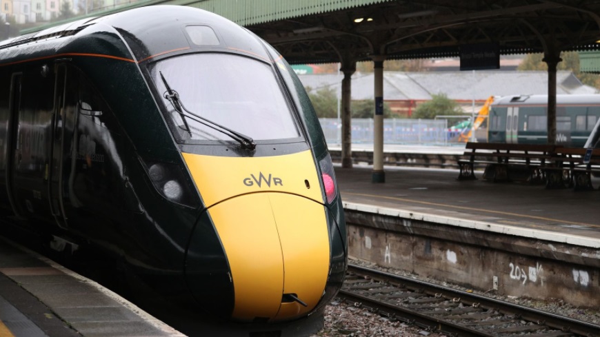 بريطانيا: فوضى في السفر بعد اكتشاف شقوق في القطارات عالية السرعة